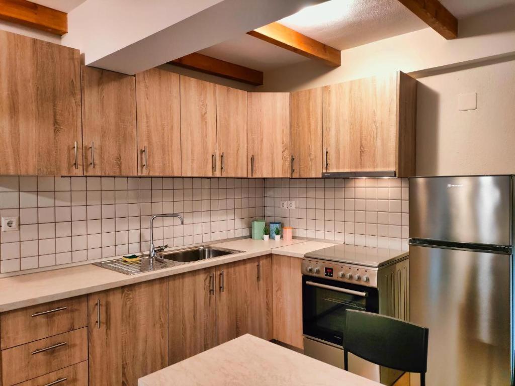 Apartment Economy *